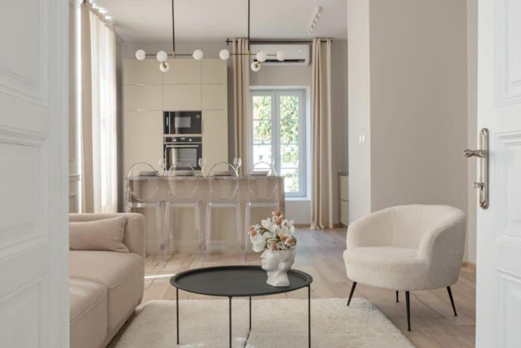 Central Park Apartments Bjelovar Eksteriør billede